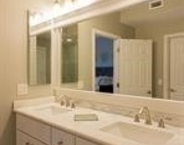 3042 Driftwood Way - Photo Thumbnail 9