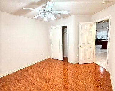 10823 Coral Garden Lane - Photo Thumbnail 17