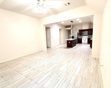 10823 Coral Garden Lane - Photo Thumbnail 26