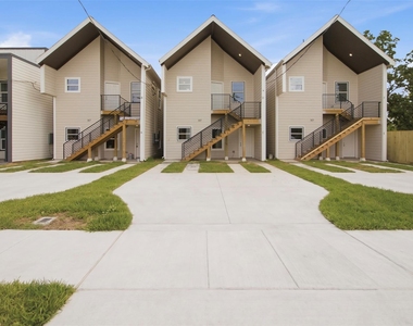 307 Bolden Street - Photo Thumbnail 10