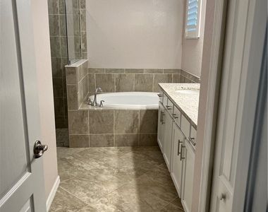 4163 Bluegrass Drive - Photo Thumbnail 6