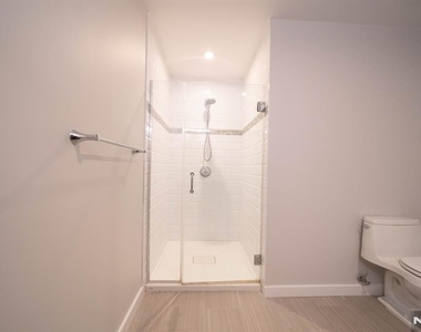 62 Broadway - Photo Thumbnail 14