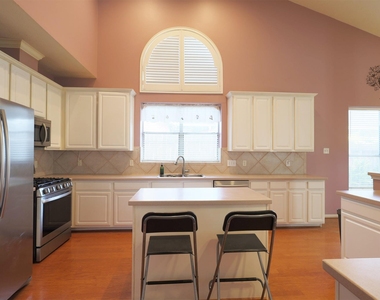 1715 Park Harbor Estates Drive - Photo Thumbnail 7