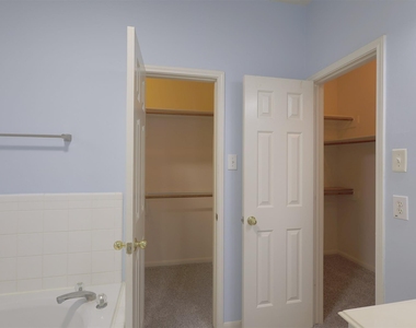 1715 Park Harbor Estates Drive - Photo Thumbnail 16