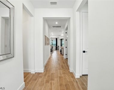 18282 Parksville Drive - Photo Thumbnail 8