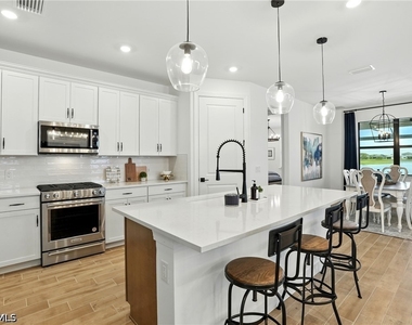 18282 Parksville Drive - Photo Thumbnail 2