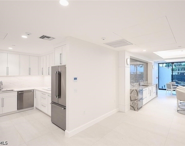 4001 Gulf Shore Boulevard N - Photo Thumbnail 21