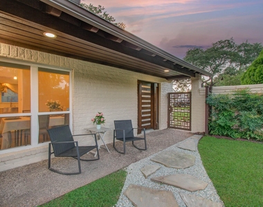 14603 Carolcrest Drive - Photo Thumbnail 2