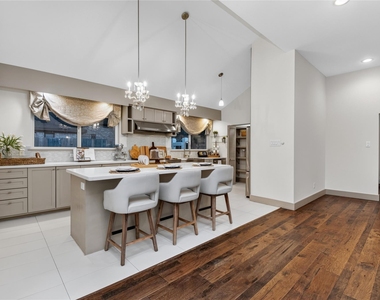 14603 Carolcrest Drive - Photo Thumbnail 7