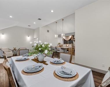 14603 Carolcrest Drive - Photo Thumbnail 9