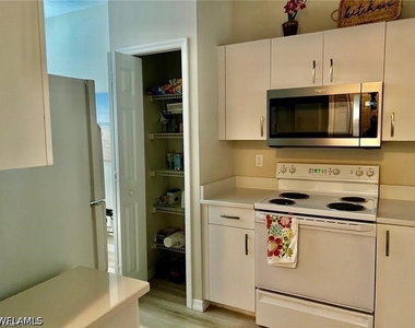 2290 Carrington Court - Photo Thumbnail 3