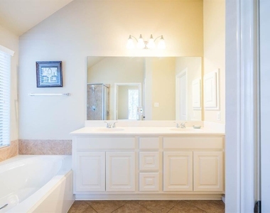11015 Brighton Gardens Drive - Photo Thumbnail 28