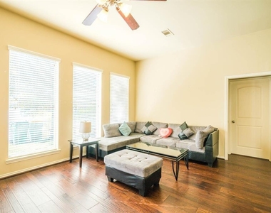 11015 Brighton Gardens Drive - Photo Thumbnail 22
