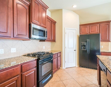 11015 Brighton Gardens Drive - Photo Thumbnail 18