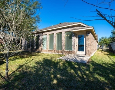 11015 Brighton Gardens Drive - Photo Thumbnail 4
