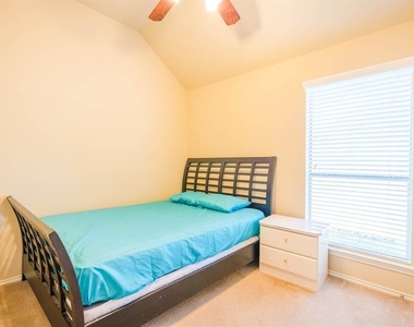 11015 Brighton Gardens Drive - Photo Thumbnail 34