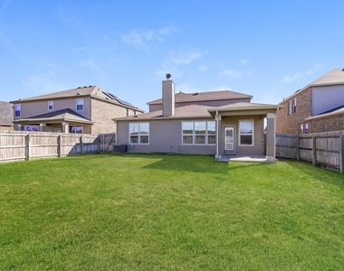220 Colonial Bluff - Photo Thumbnail 12