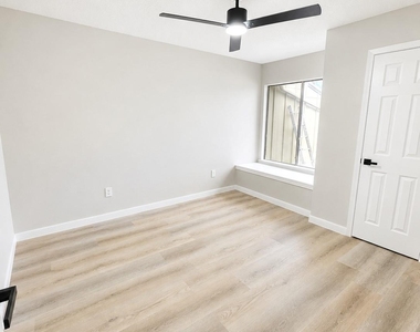 6106 W Airport Boulevard - Photo Thumbnail 13