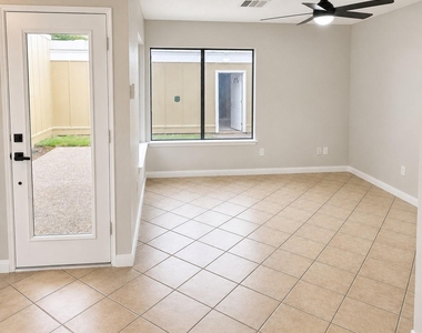 6106 W Airport Boulevard - Photo Thumbnail 8
