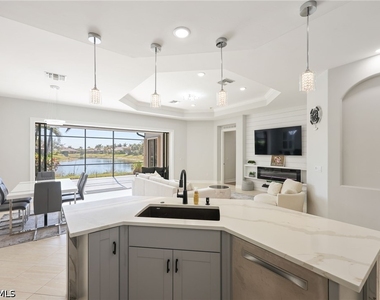 1419 Serrano Circle - Photo Thumbnail 5