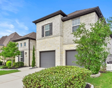 28080 Woodland Bend Way - Photo Thumbnail 2