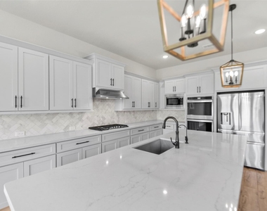 28080 Woodland Bend Way - Photo Thumbnail 9