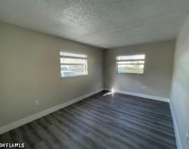 3325 Airport Road N - Photo Thumbnail 3