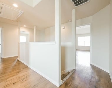 7442 Towerview Lane - Photo Thumbnail 5