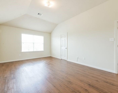 7442 Towerview Lane - Photo Thumbnail 7
