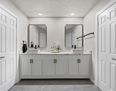 3538 Glenwood Springs Drive - Photo Thumbnail 29