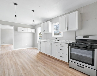 2410 Milby Street - Photo Thumbnail 7