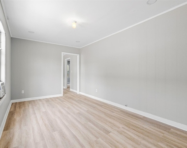 2410 Milby Street - Photo Thumbnail 1