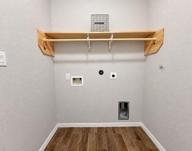 140 Kelly Street - Photo Thumbnail 29