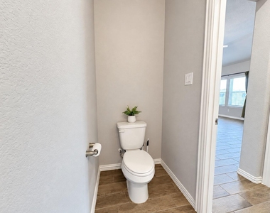 140 Kelly Street - Photo Thumbnail 16