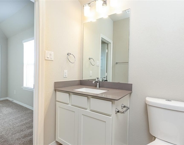 3442 Cabernet Shores Drive - Photo Thumbnail 18