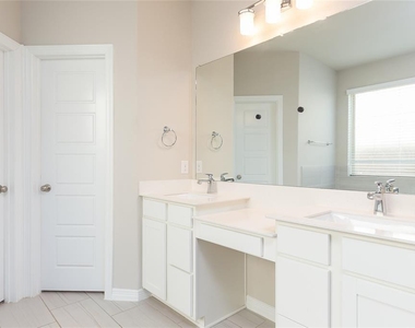 3442 Cabernet Shores Drive - Photo Thumbnail 22