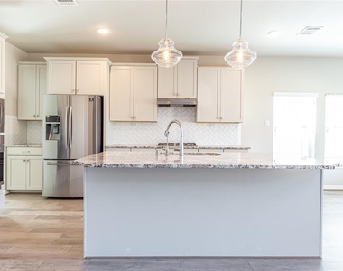 3442 Cabernet Shores Drive - Photo Thumbnail 9