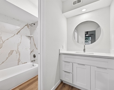 3300 Yorktown Street - Photo Thumbnail 30
