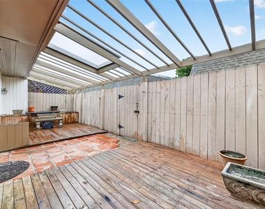 3300 Yorktown Street - Photo Thumbnail 34