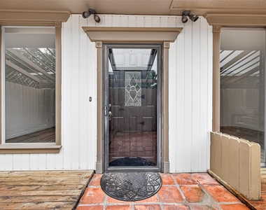 3300 Yorktown Street - Photo Thumbnail 5