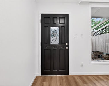 3300 Yorktown Street - Photo Thumbnail 6