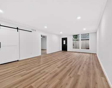 3300 Yorktown Street - Photo Thumbnail 13