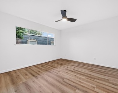 3300 Yorktown Street - Photo Thumbnail 20