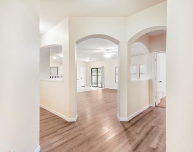 1814 Parkfair Court - Photo Thumbnail 11