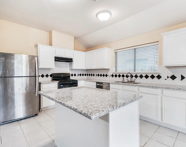 1814 Parkfair Court - Photo Thumbnail 15