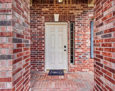 1814 Parkfair Court - Photo Thumbnail 5