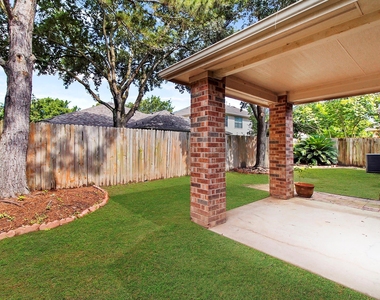 1814 Parkfair Court - Photo Thumbnail 35