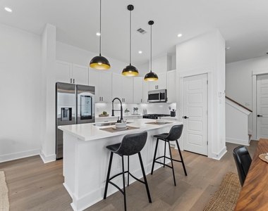 332 Neyland Street - Photo Thumbnail 12