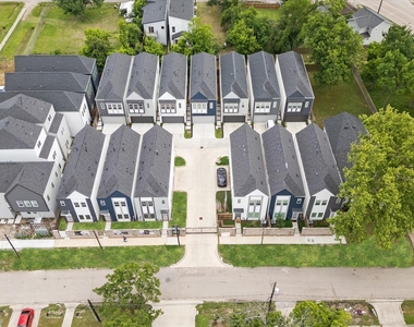 332 Neyland Street - Photo Thumbnail 2