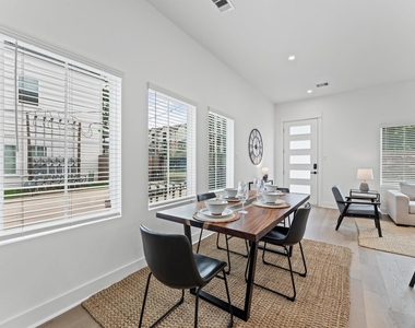 332 Neyland Street - Photo Thumbnail 8